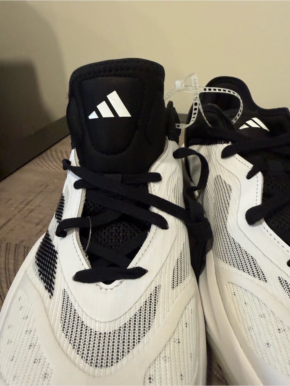 Adizero Select 2.0 Low Trainers View 6